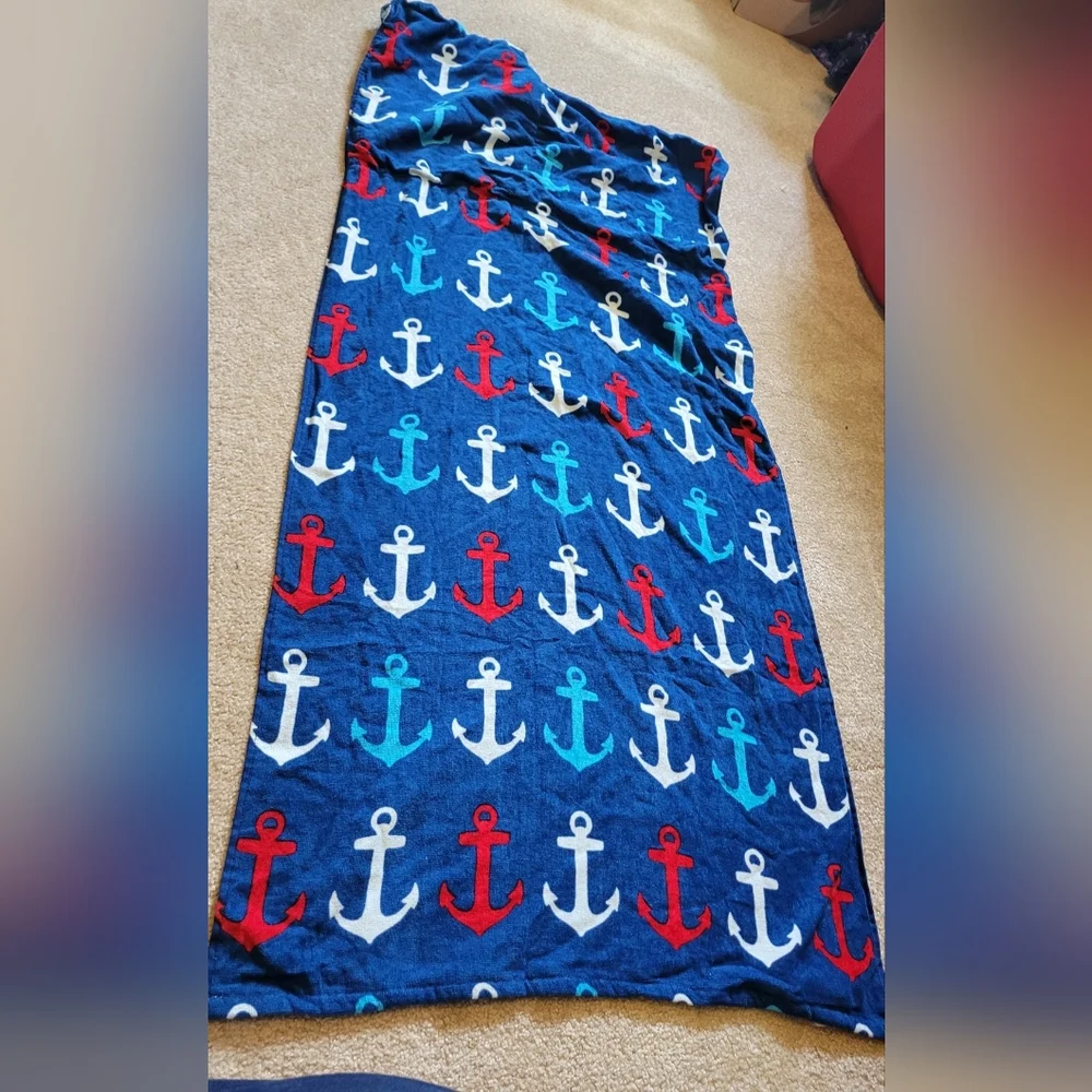 Blue anchor Beach Towel turns into bag. used